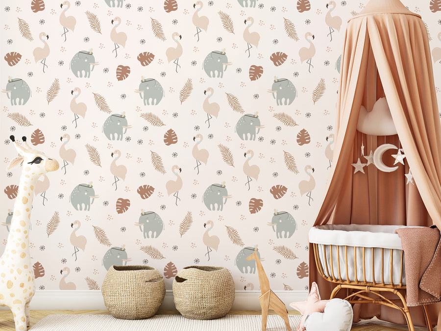 Tabatha – spjälsäng klädd i beige tyg med leksaksgiraff